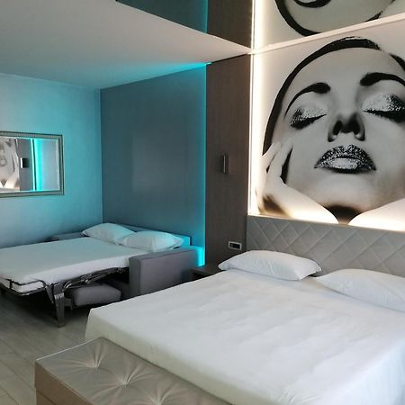 Hotel Camelia Cameri Esterno foto
